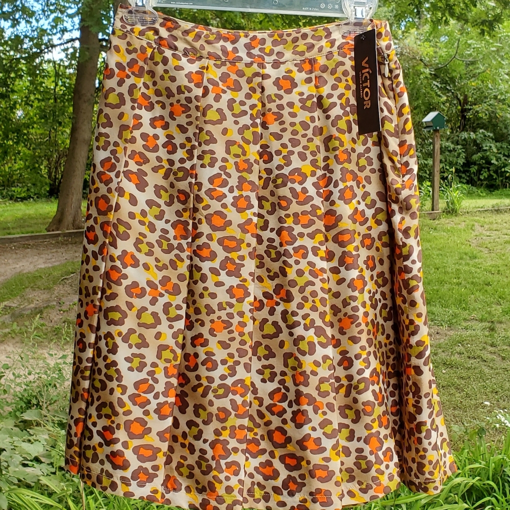 Victor silk skirt,  NWT, size 4